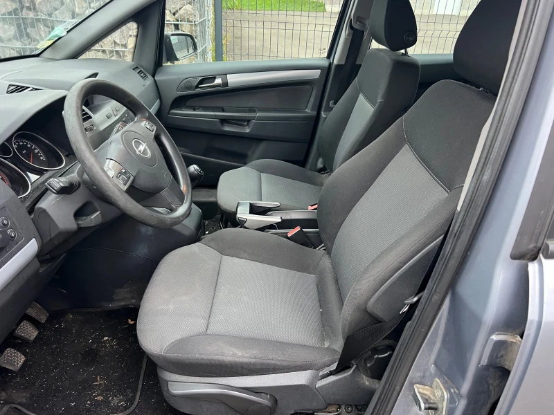 Opel Zafira 1.6 16V CLIMA, снимка 14 - Автомобили и джипове - 48407934