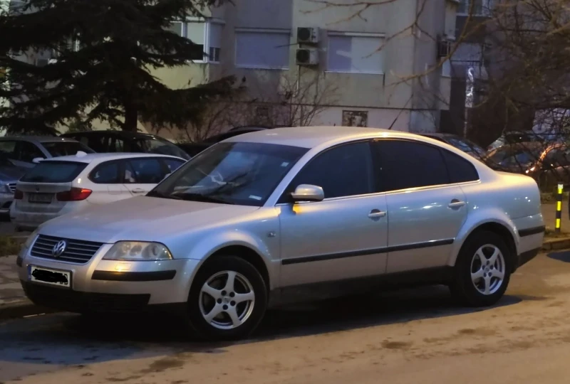 VW Passat 1.9 tdi, снимка 1 - Автомобили и джипове - 48541806