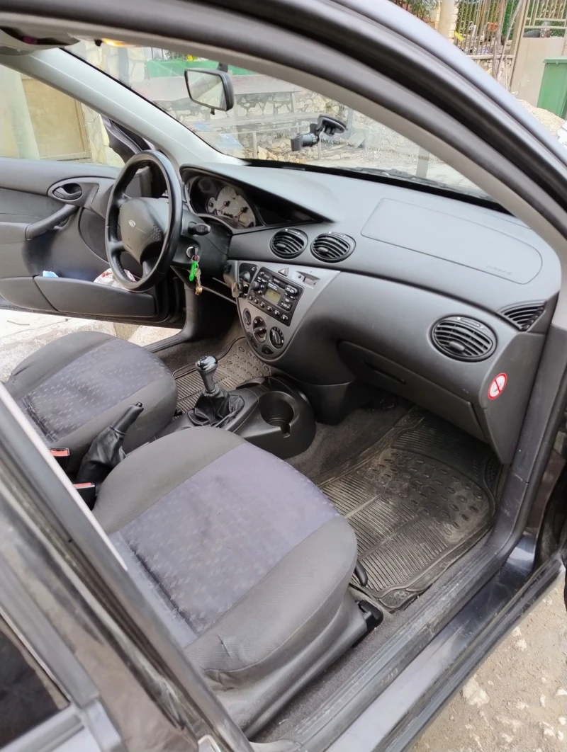 Ford Focus 1.6 Газ, снимка 10 - Автомобили и джипове - 48586322