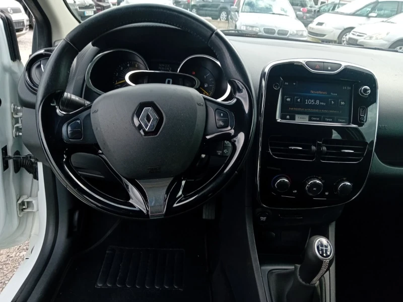 Renault Clio 1.5dci, снимка 11 - Автомобили и джипове - 52261947