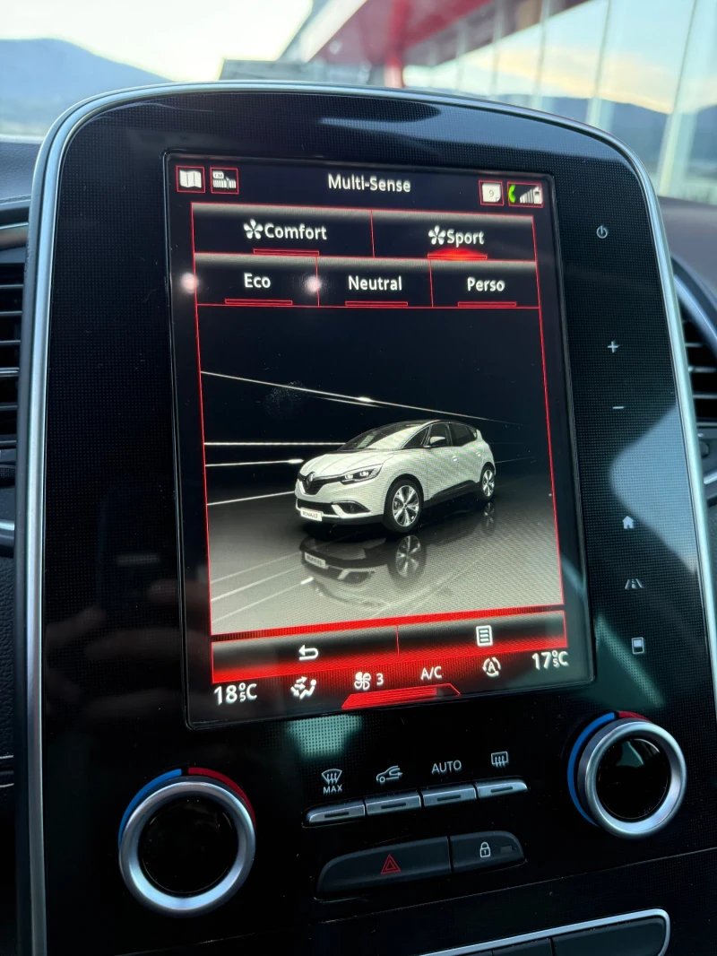 Renault Scenic 1.5 dci PARIS BOSE EDITION, снимка 13 - Автомобили и джипове - 52425853