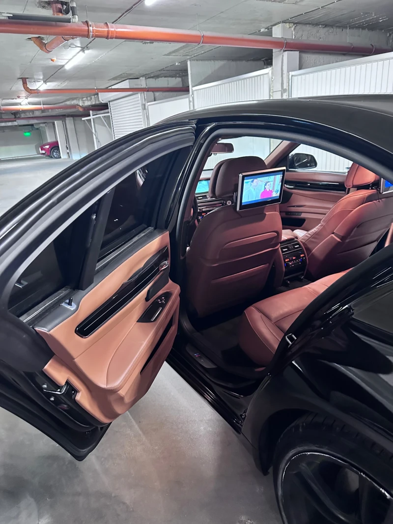 BMW 750 Xdrive , снимка 9 - Автомобили и джипове - 52474007