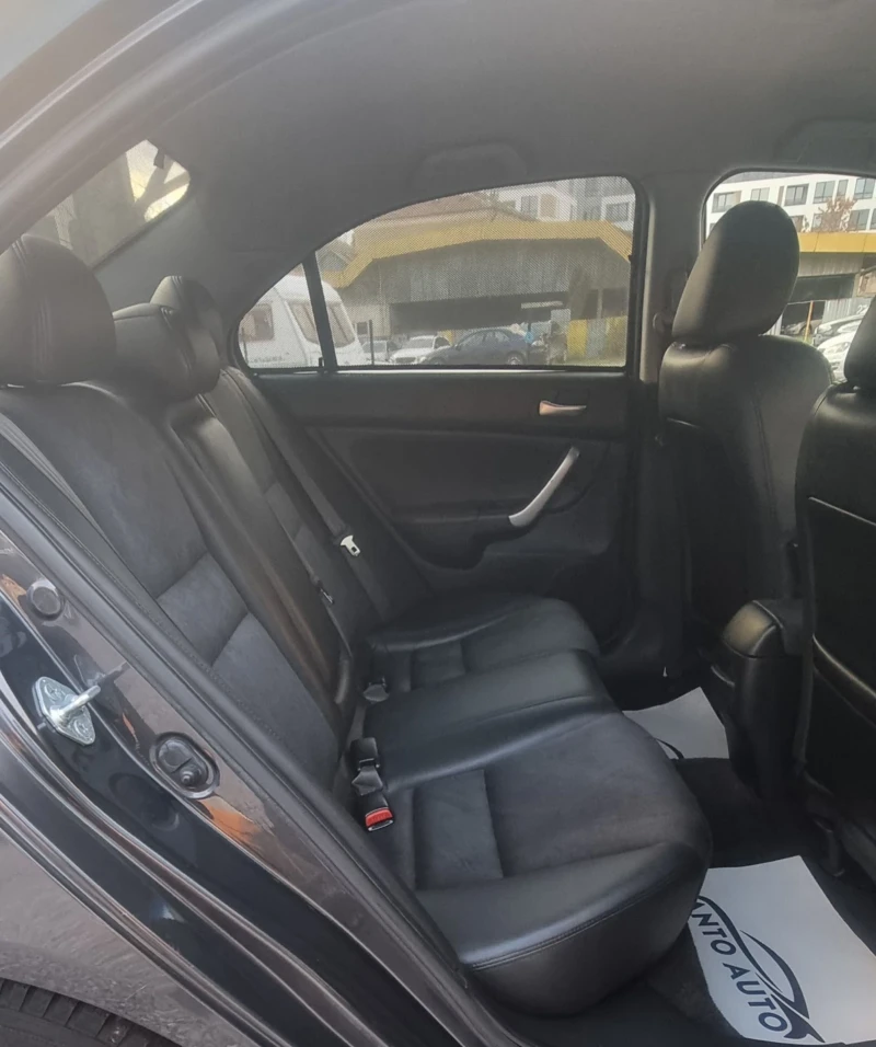 Honda Accord 2.0 i-VTEC, снимка 12 - Автомобили и джипове - 52483573