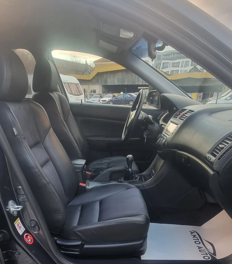Honda Accord 2.0 i-VTEC, снимка 10 - Автомобили и джипове - 52483573