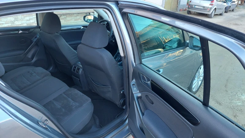 VW Golf 1.6tdi Highline 105hp, снимка 9 - Автомобили и джипове - 53112543