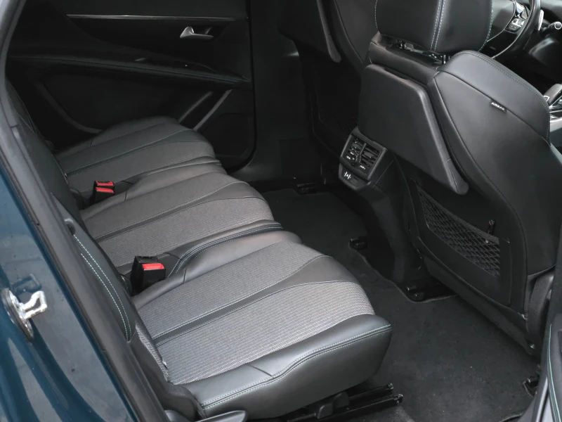 Peugeot 5008 2.0 HDI 180kc ЕАТ8, снимка 14 - Автомобили и джипове - 53256125