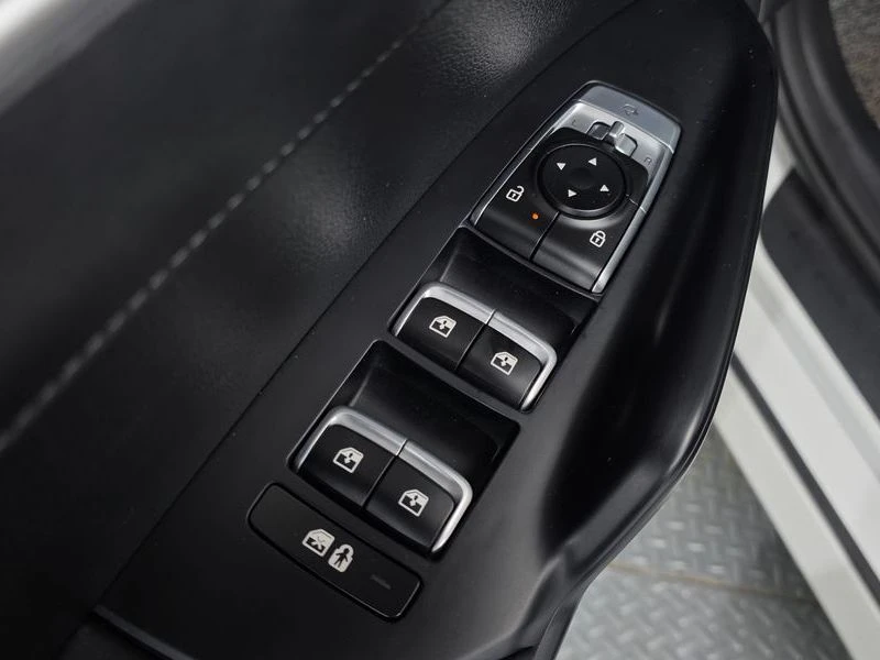Kia K5 2.0 Prestige, снимка 14 - Автомобили и джипове - 56475120