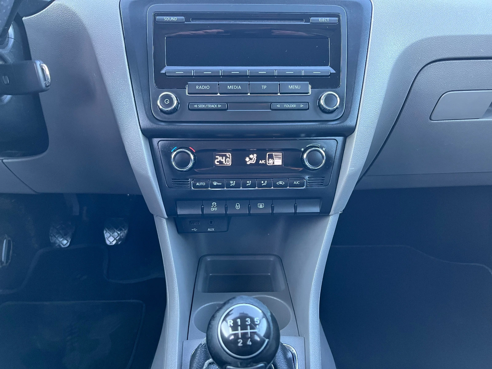 Seat Toledo 1.6tdi 105k.c 2013г. Евро5 | Mobile.bg — изображение 11