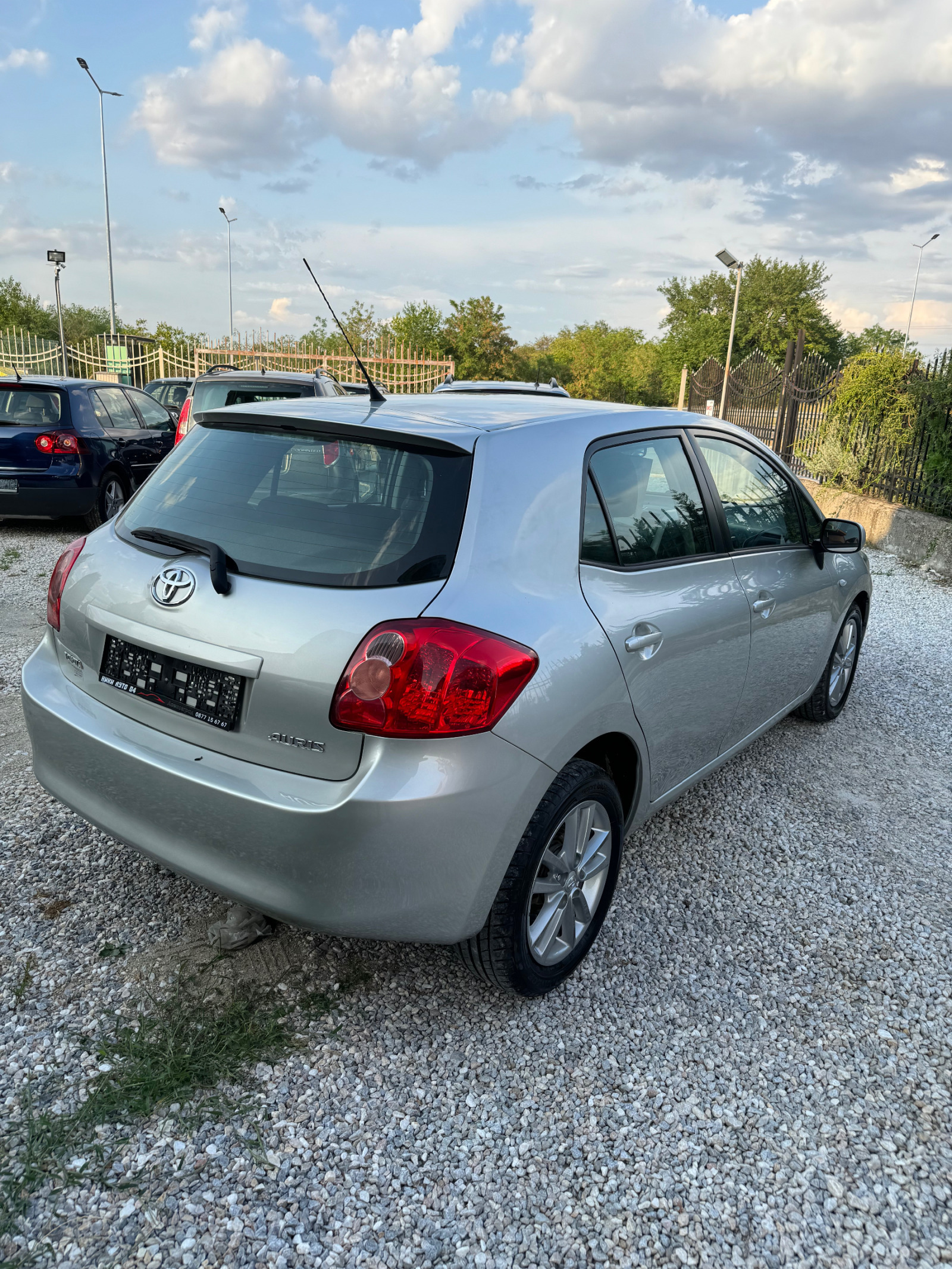 Toyota Auris 1.6 - изображение 4