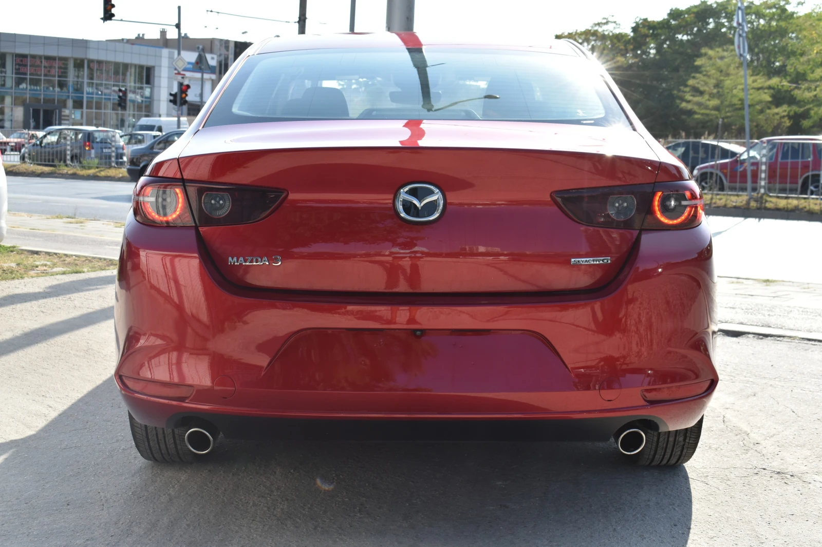 Mazda 3 2.5i* SKYACTIV-G* AUTOMAT* LINE-ASSIST* BRAKE-ASSI - изображение 6