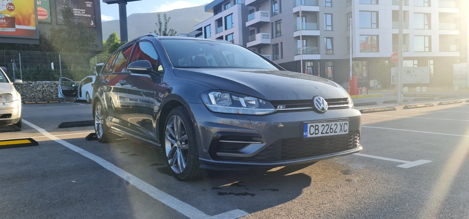 VW Golf Variant Заводска ГАРАНЦИЯ! R-Line!! - изображение 4