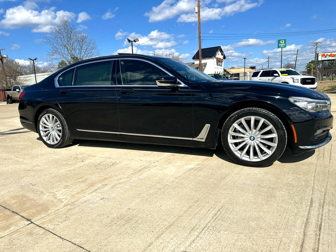 BMW 740 Li* Harman/Kardon* Head-up* Пано* Keyless - изображение 4