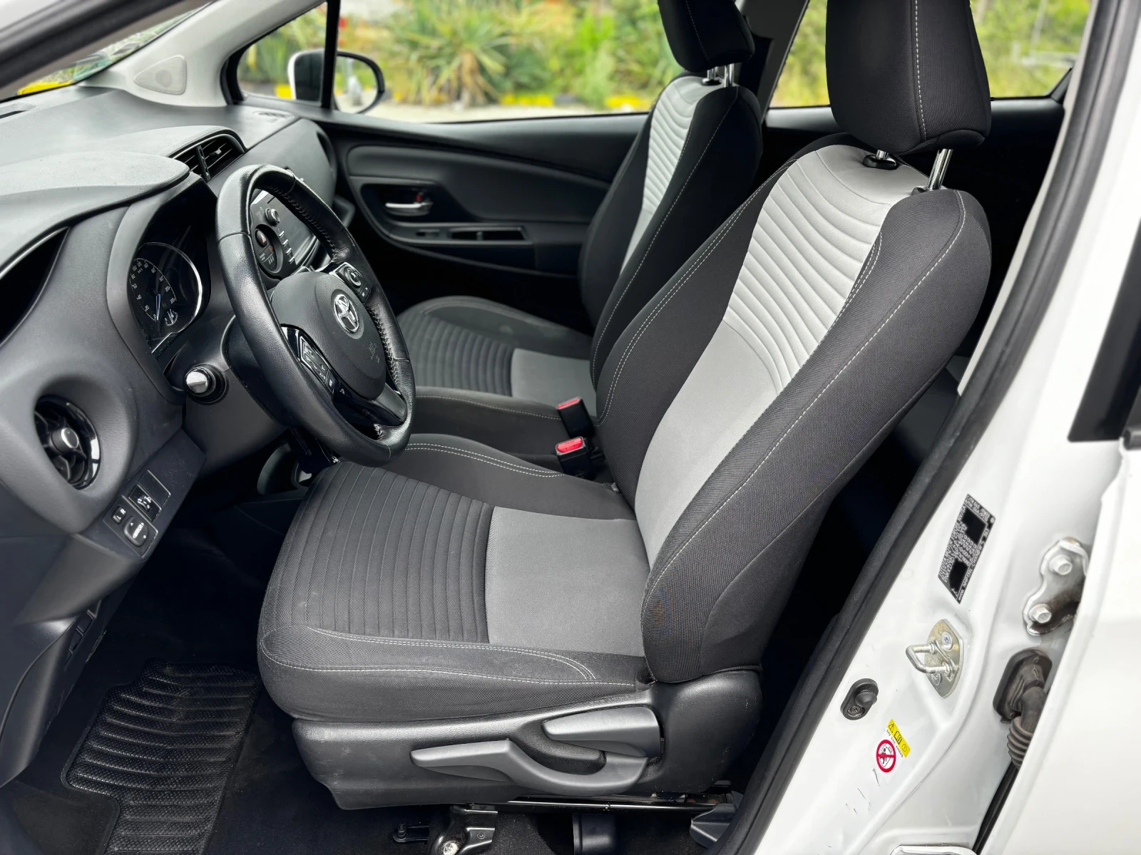 Toyota Yaris 1.5* HYBRID* 129 000 KM* KTEO* COC*  - изображение 8