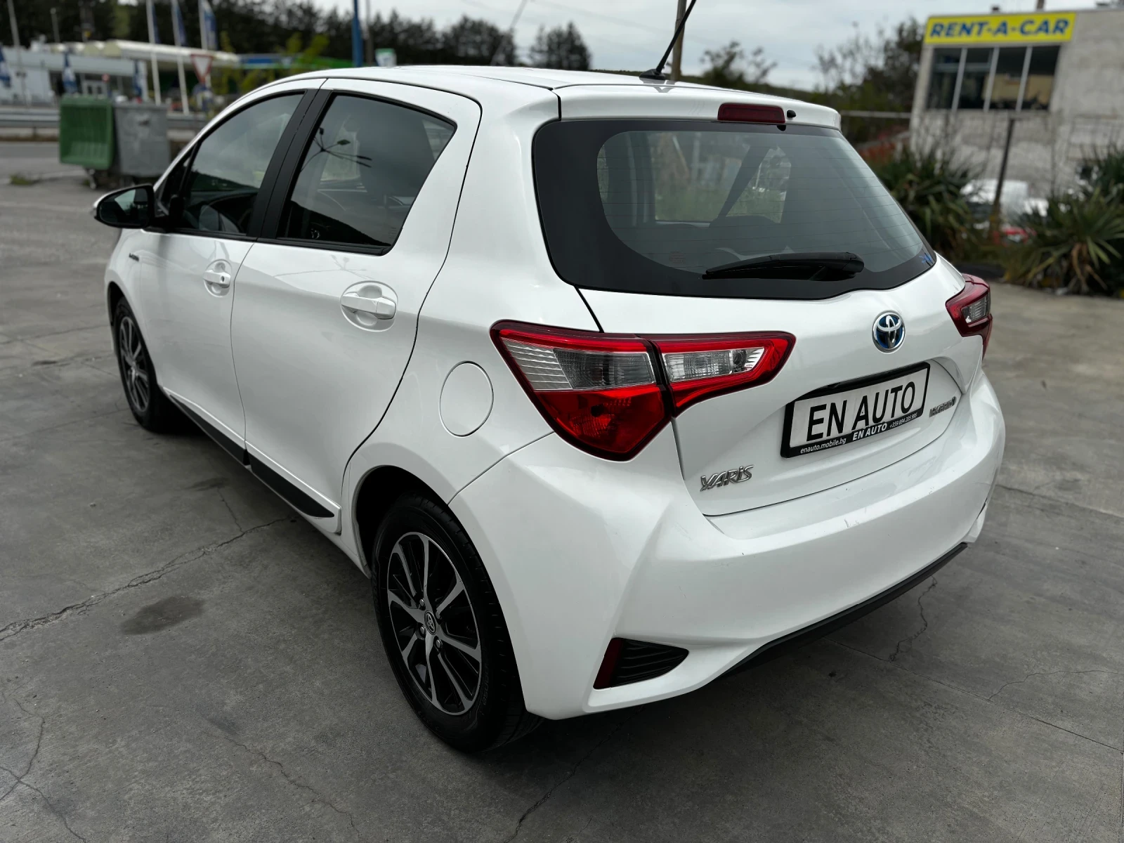 Toyota Yaris 1.5* HYBRID* 129 000 KM* KTEO* COC*  - изображение 6
