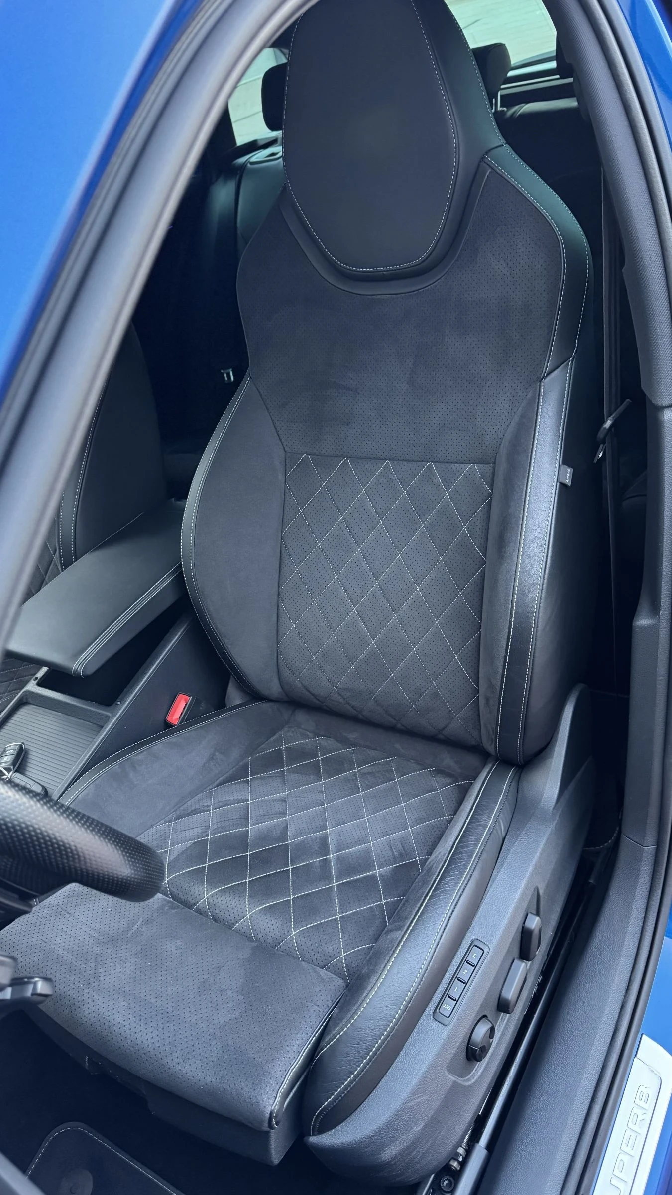 Skoda Superb SPORTLINE* 200ps* Facelift  | Mobile.bg — изображение 13