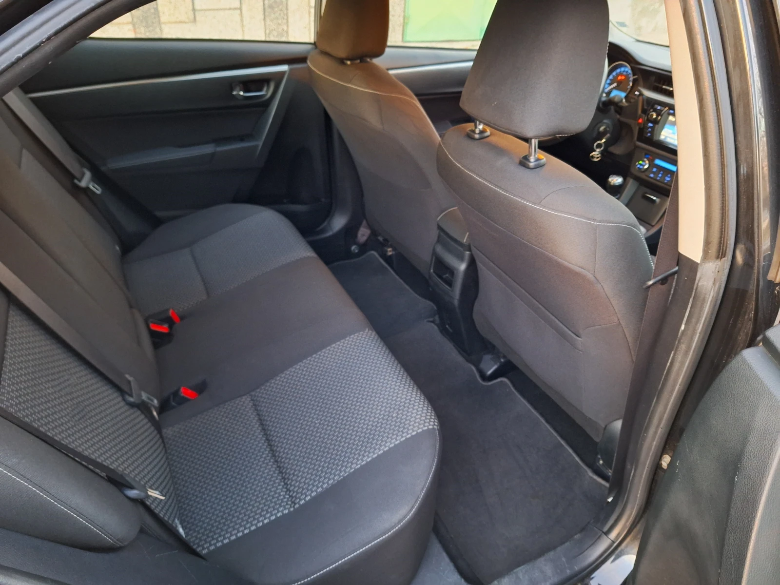 Toyota Corolla | Mobile.bg   12