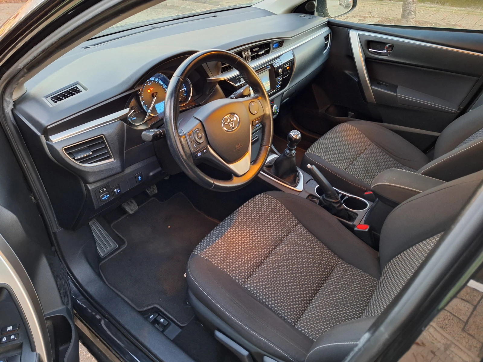 Toyota Corolla  - изображение 9