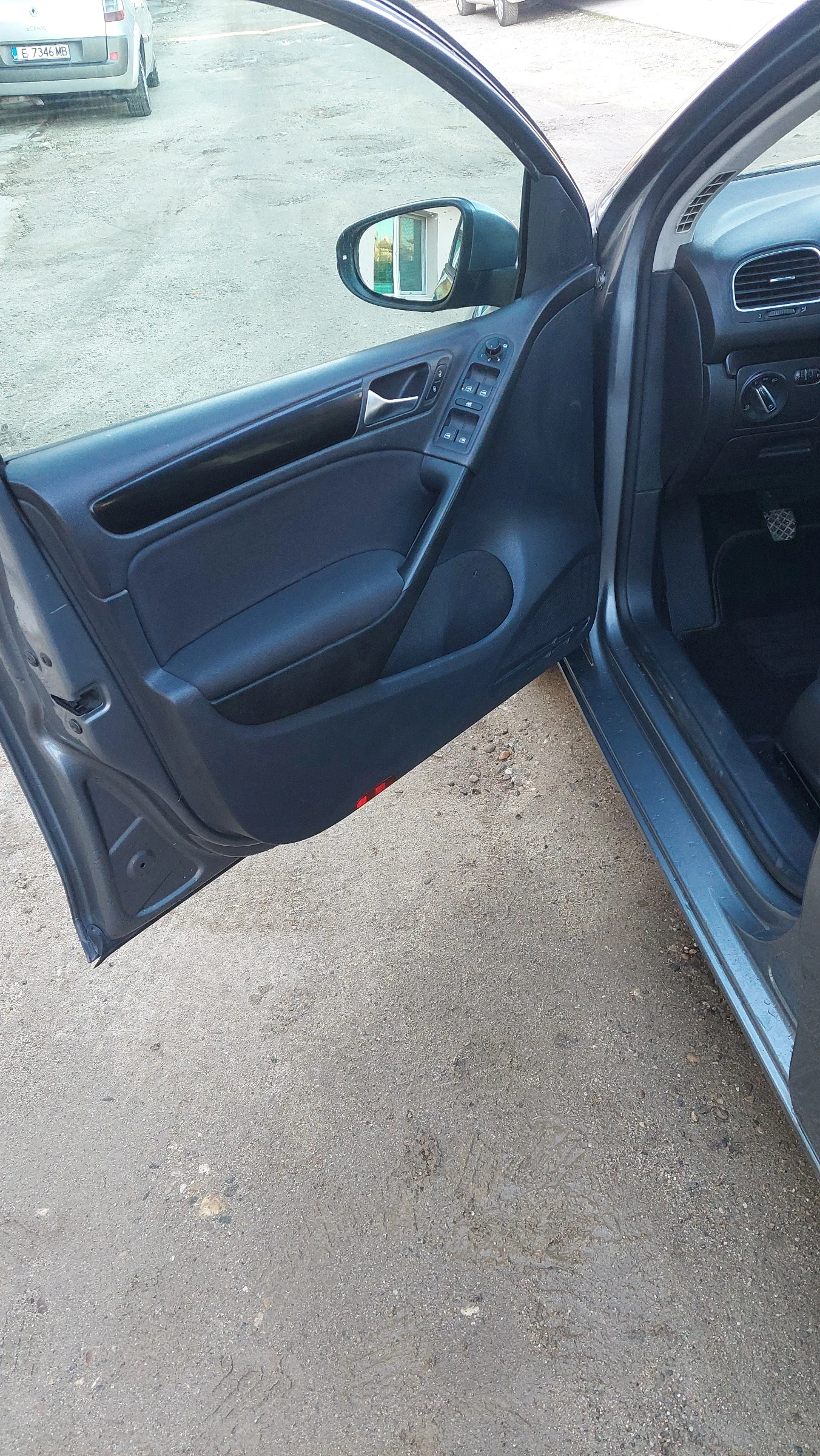 VW Golf 1.6tdi Highline 105hp | Mobile.bg � ����������� 15