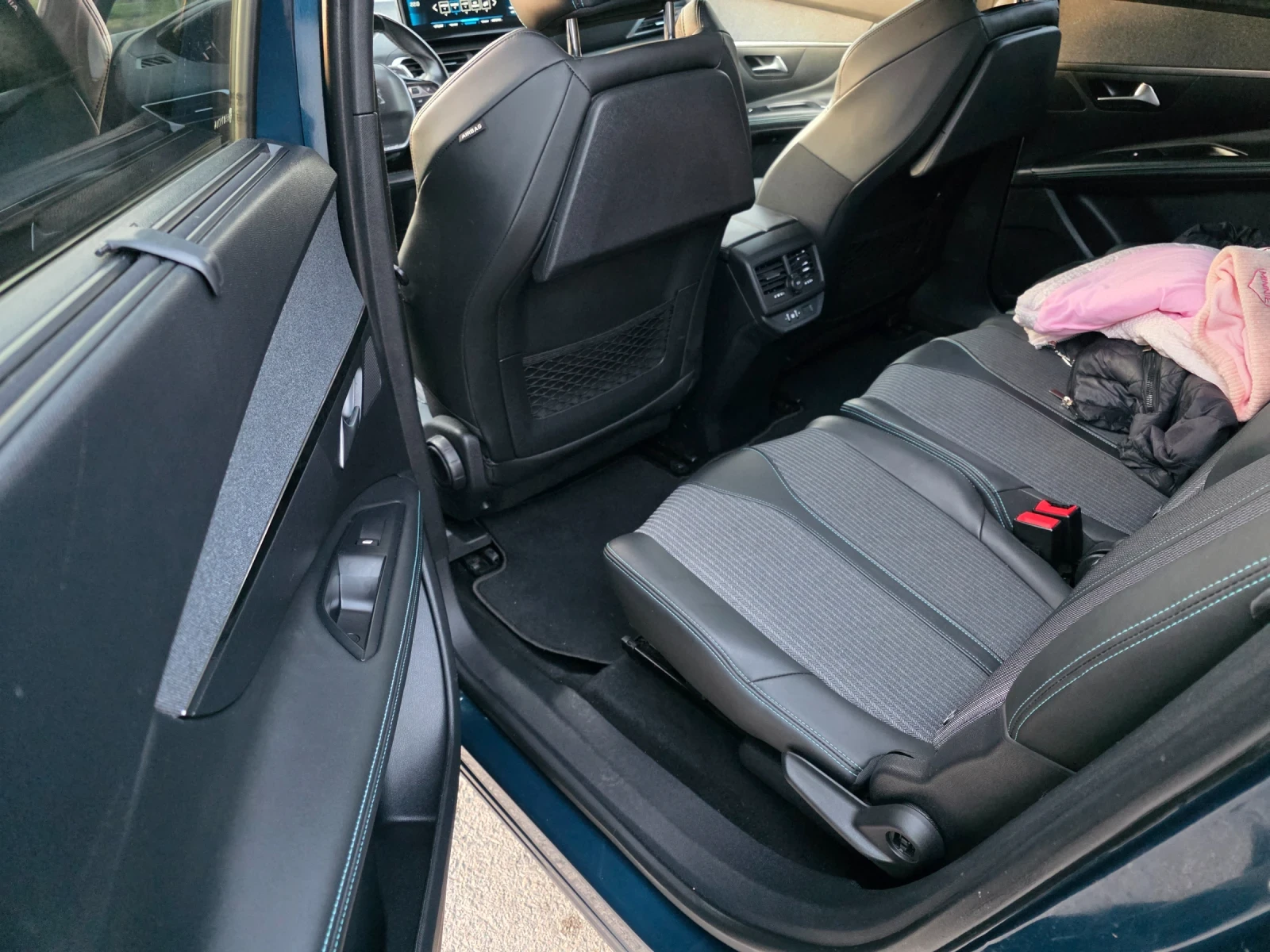 Peugeot 5008 2.0 HDI 180kc ЕАТ8, снимка 15 - Автомобили и джипове - 53256125