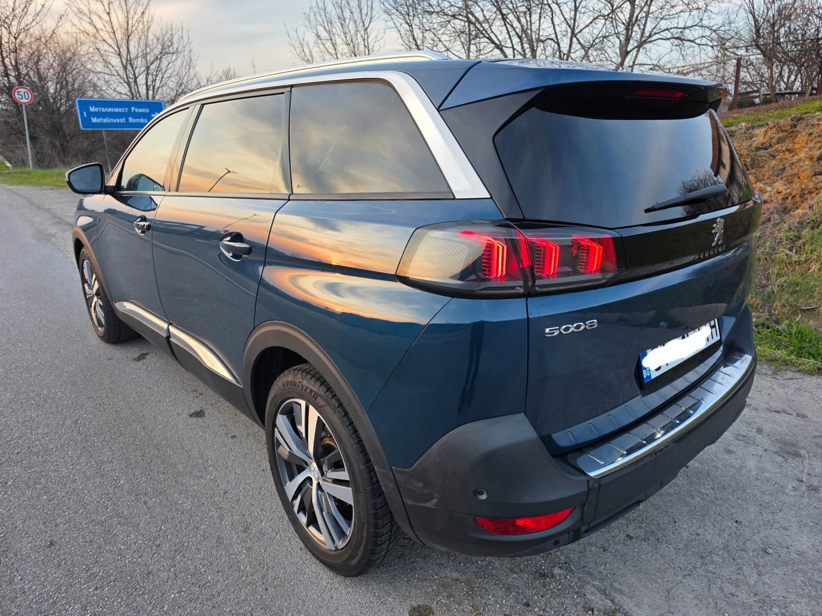Peugeot 5008 2.0 HDI 180kc ЕАТ8, снимка 10 - Автомобили и джипове - 53256125