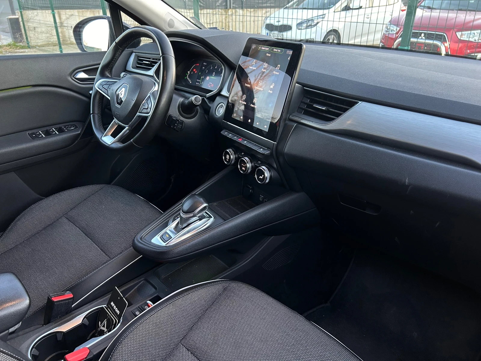 Renault Captur Intense Full Pack, снимка 12 - Автомобили и джипове - 53748781