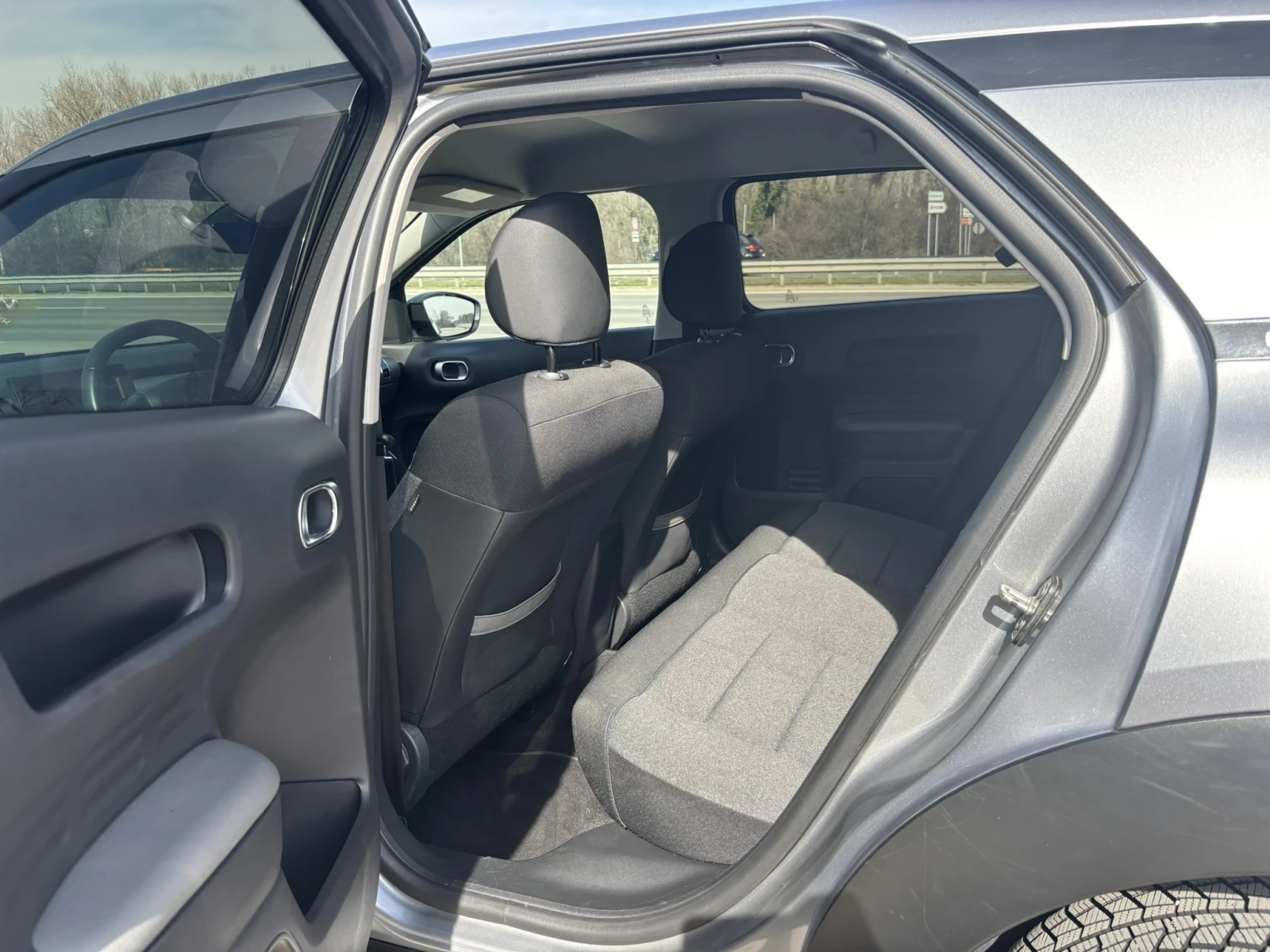 Citroen C4 Cactus, снимка 14 - Автомобили и джипове - 53826451