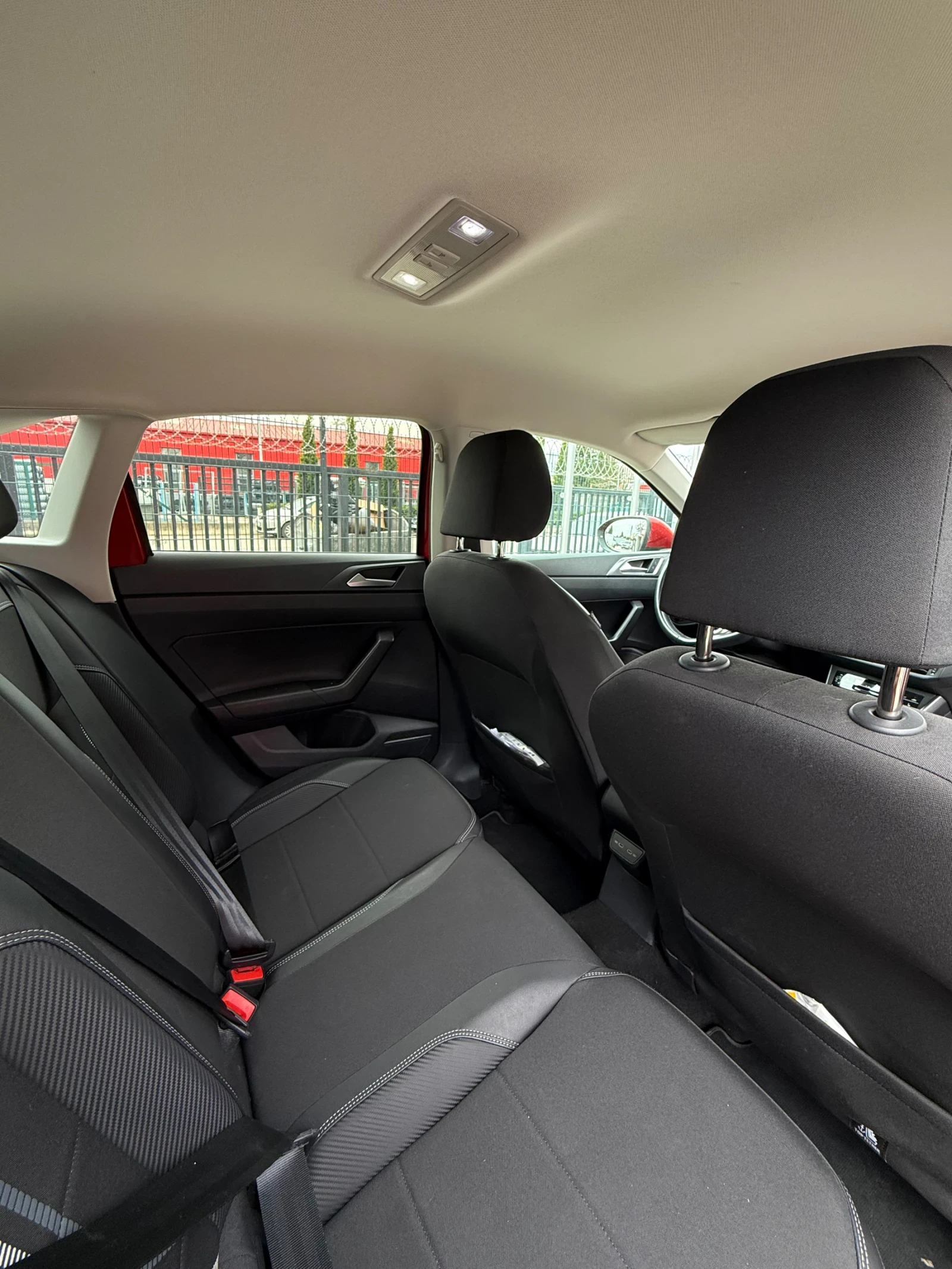 VW Taigo, снимка 6 - Автомобили и джипове - 53947897