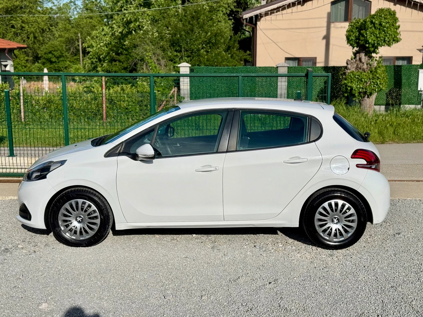 Peugeot 208 1.2i* 60 ���. ��* ���� 6* �������* ��������� | Mobile.bg � ����������� 4
