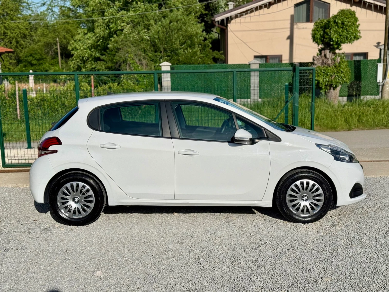 Peugeot 208 1.2i* 60 ���. ��* ���� 6* �������* ��������� | Mobile.bg � ����������� 5