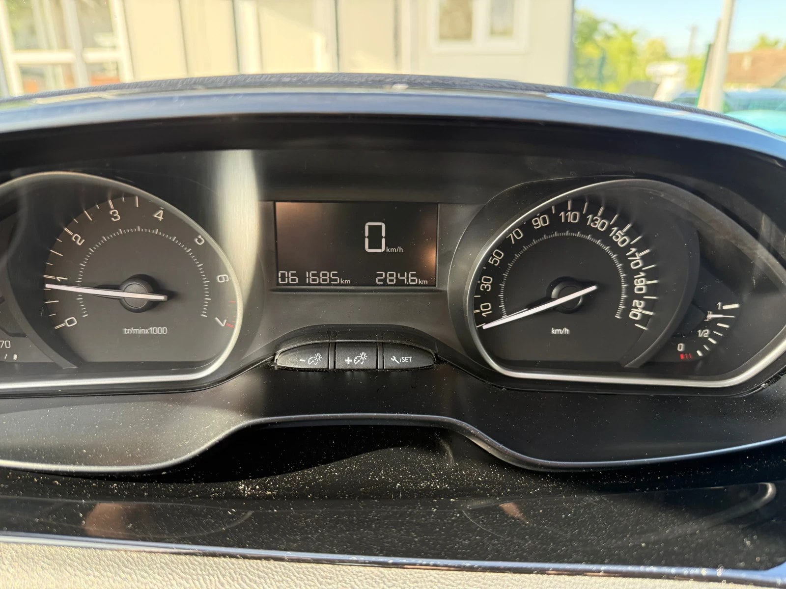 Peugeot 208 1.2i* 60 ���. ��* ���� 6* �������* ��������� | Mobile.bg � ����������� 12