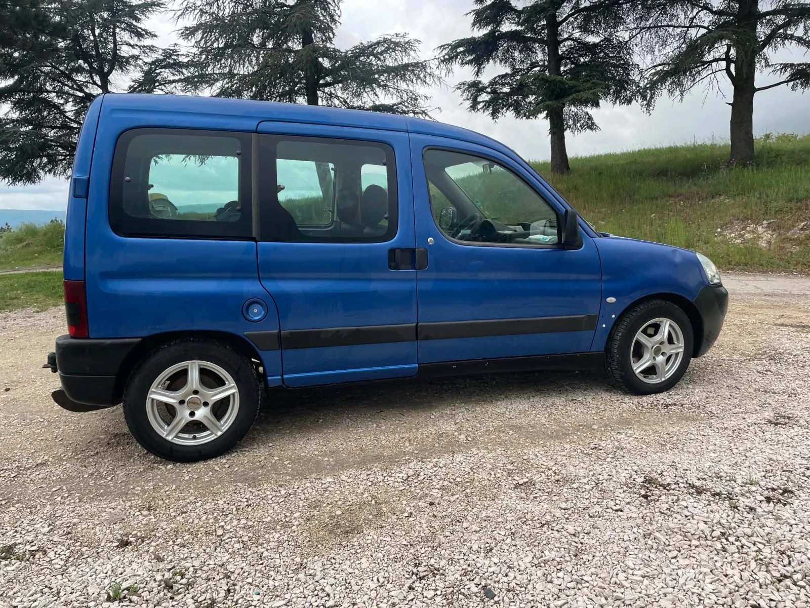 Peugeot Partner 1.9D, снимка 3 - Автомобили и джипове - 54744079