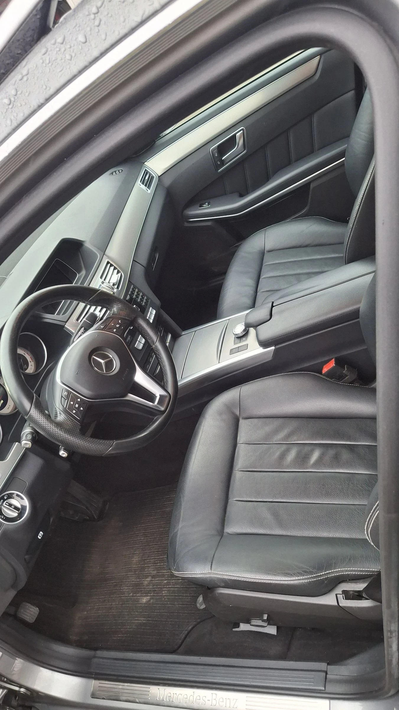 Mercedes-Benz E 220 2.2  150Коня, снимка 3 - Автомобили и джипове - 54772455