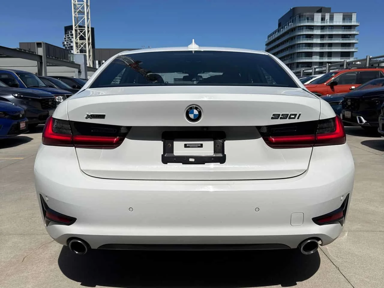 BMW 330 * 330i xDrive * CARFAX * ЦЕНА ДО БГ, снимка 4 - Автомобили и джипове - 54901493