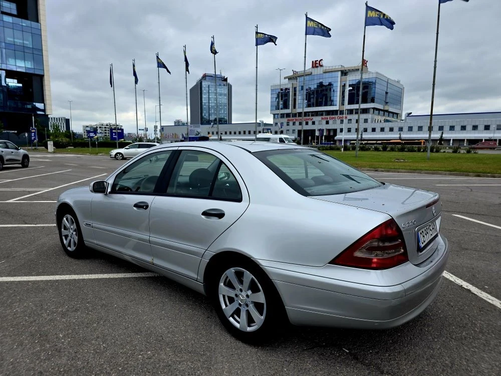 Mercedes-Benz C 220 2.2CDI  2002г ръчка , снимка 8 - Автомобили и джипове - 55067903