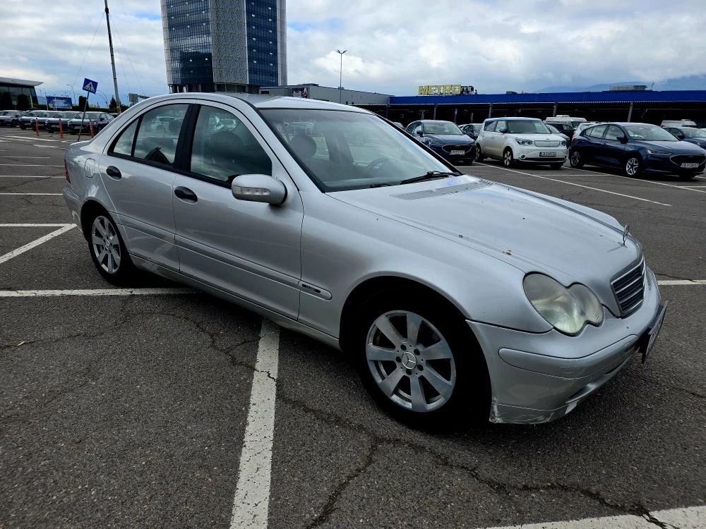 Mercedes-Benz C 220 2.2CDI  2002г ръчка , снимка 11 - Автомобили и джипове - 55067903
