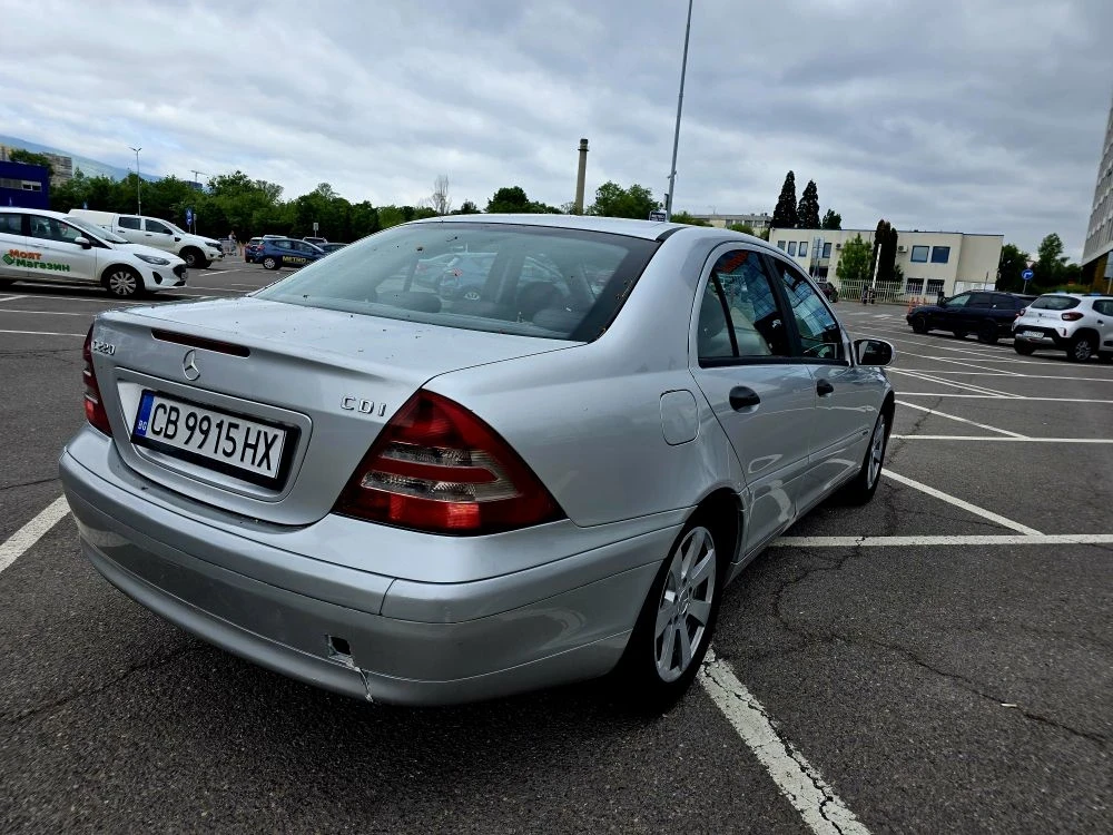 Mercedes-Benz C 220 2.2CDI  2002г ръчка , снимка 5 - Автомобили и джипове - 55067903