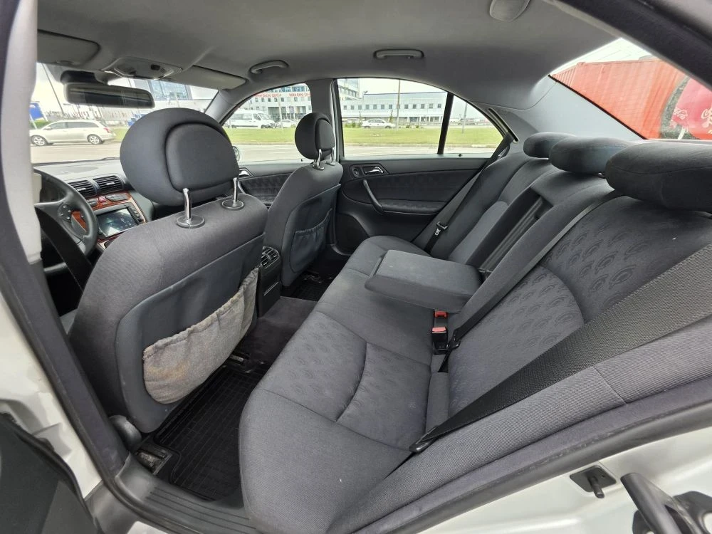 Mercedes-Benz C 220 2.2CDI  2002г ръчка , снимка 7 - Автомобили и джипове - 55067903