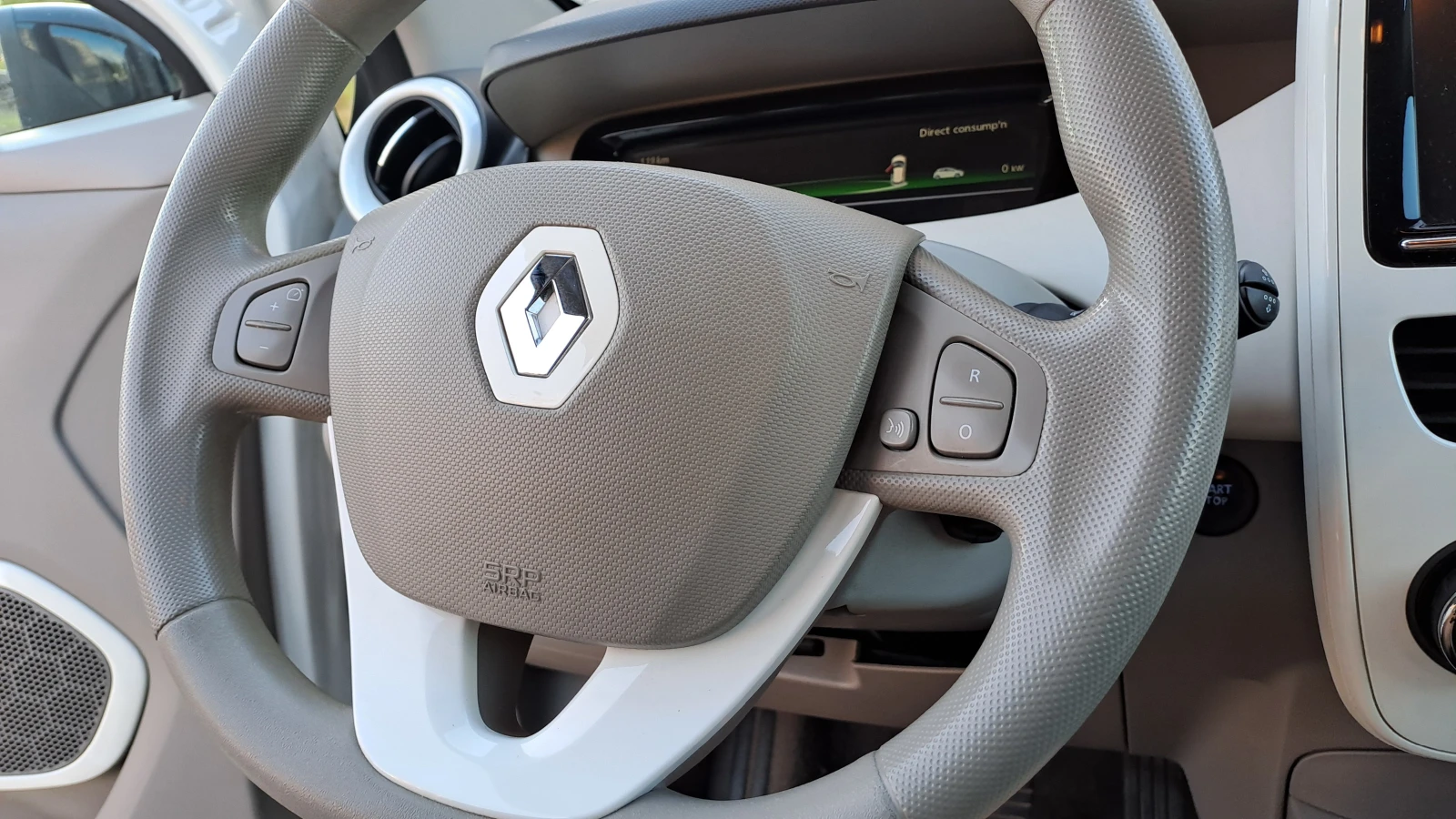 Renault Zoe, снимка 7 - Автомобили и джипове - 55629601