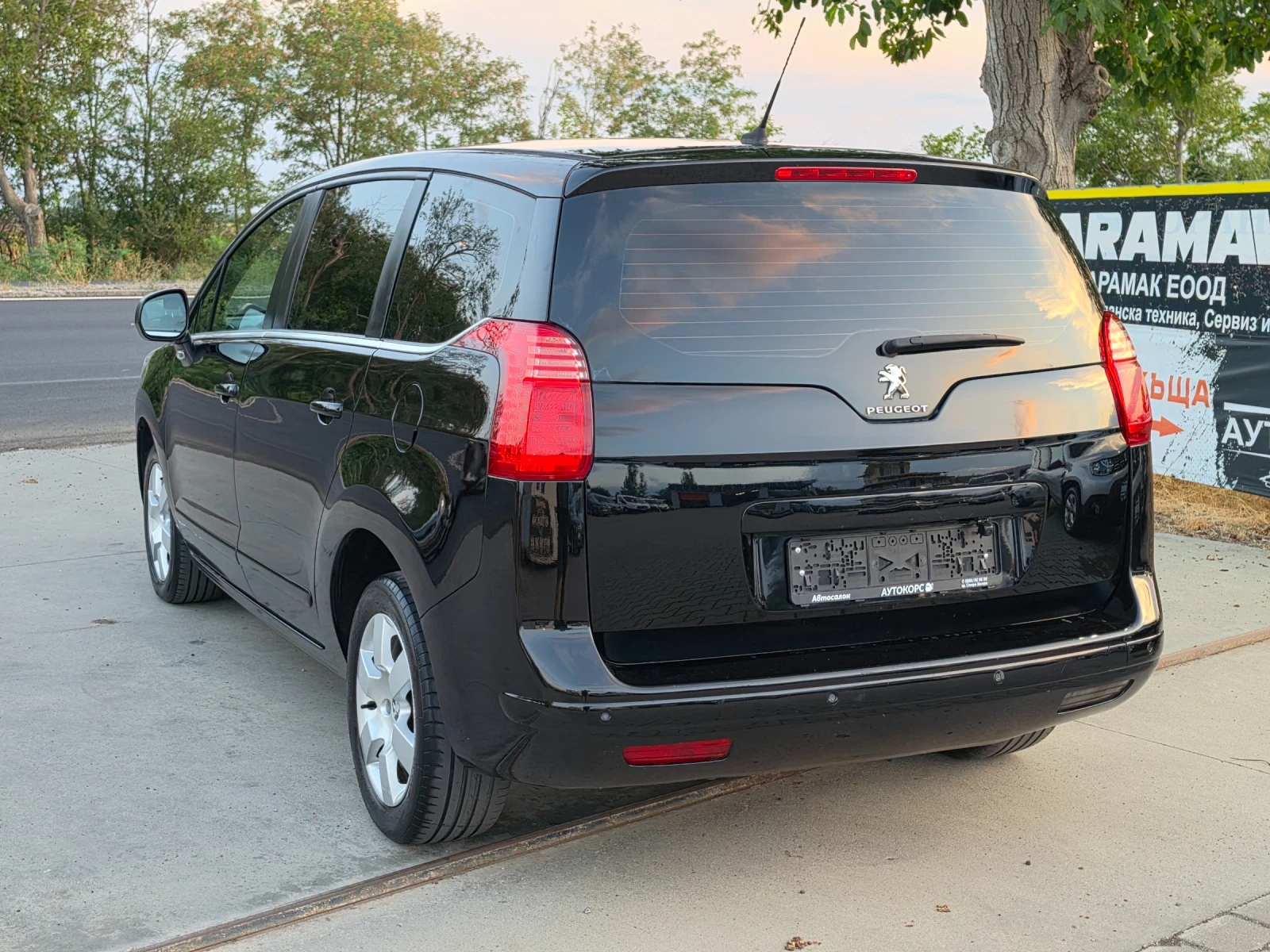 Peugeot 5008 1.6HDI* Face* 6+ 1* Automat * Camera, снимка 7 - Автомобили и джипове - 55816373