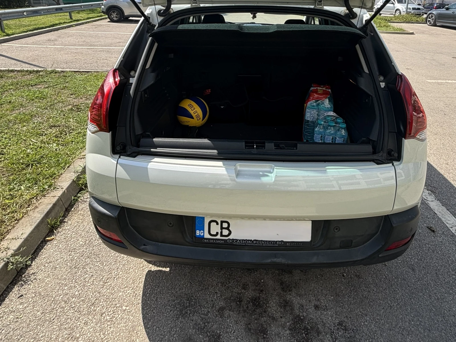 Peugeot 3008 1.6 BlueHDI, снимка 12 - Автомобили и джипове - 55899387