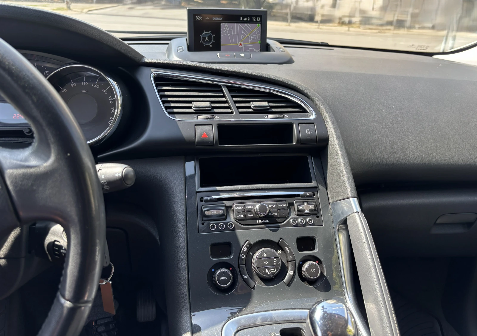 Peugeot 3008 1.6 BlueHDI, снимка 10 - Автомобили и джипове - 55899387