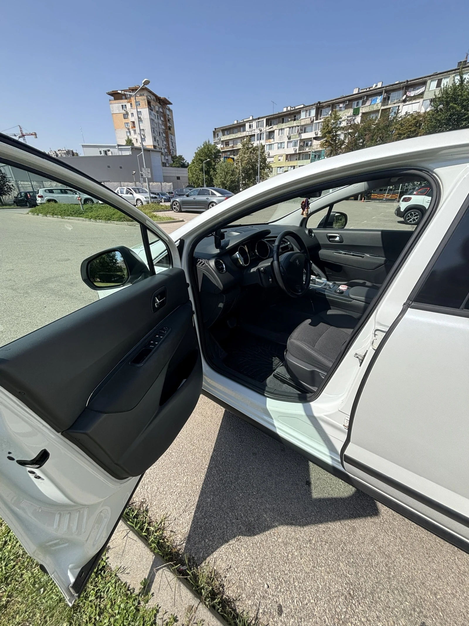 Peugeot 3008 1.6 BlueHDI, снимка 5 - Автомобили и джипове - 55899387