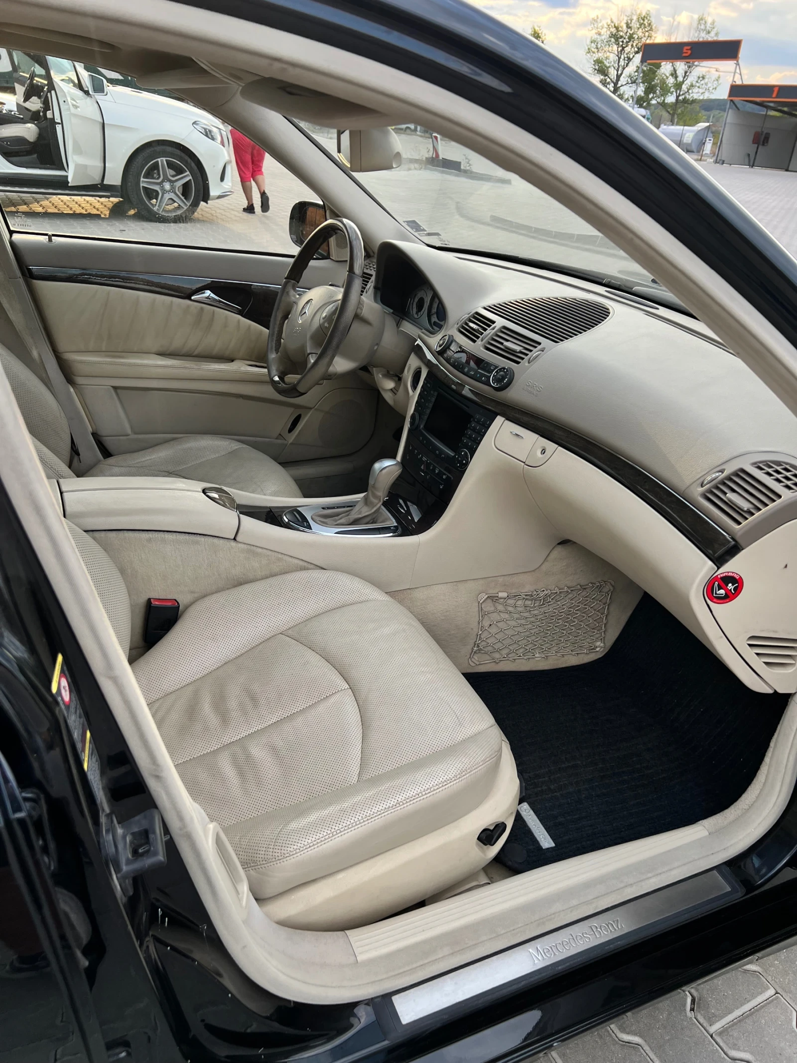 Mercedes-Benz E 320 Нов внос, снимка 8 - Автомобили и джипове - 56155234