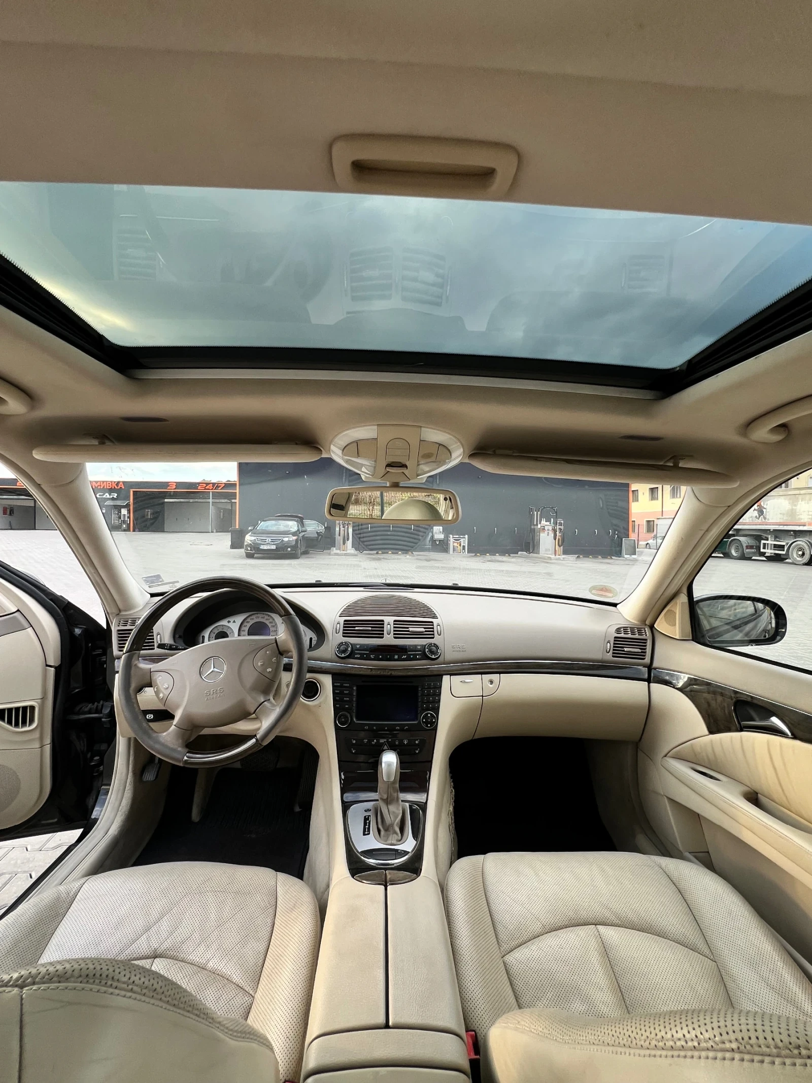 Mercedes-Benz E 320 Нов внос, снимка 12 - Автомобили и джипове - 56155234