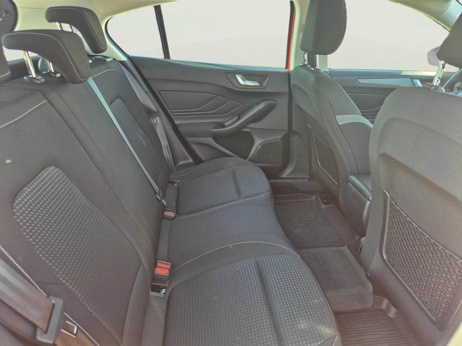 Ford Focus 1.0 EcoBoost, снимка 12 - Автомобили и джипове - 56389038