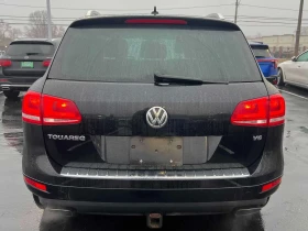 VW Touareg * 4dr 3.6L * CARFAX * Цена до България, снимка 4