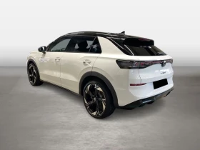 VW T-Roc 1.5 eTSI R-LINE BLACK STYLE HEAD UP 360 CAMERA , снимка 2
