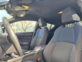 Toyota C-HR 1.8 Hybrid/Газ, снимка 9