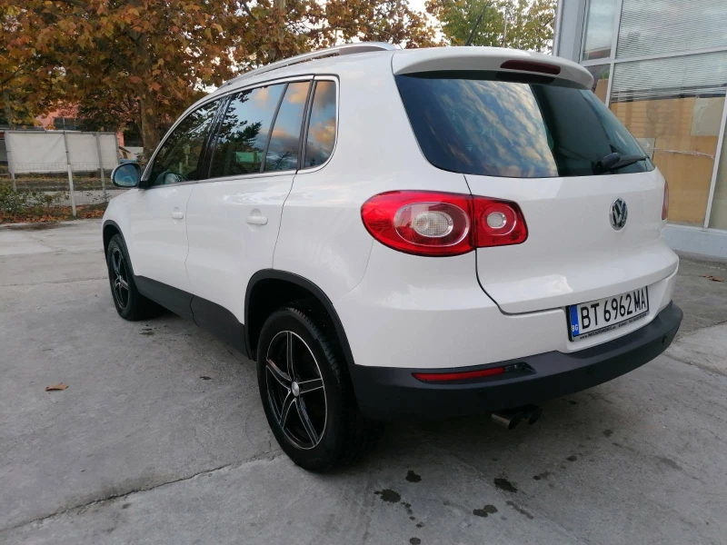 VW Tiguan 2.0TDI 4MOTION, снимка 9 - Автомобили и джипове - 47627514