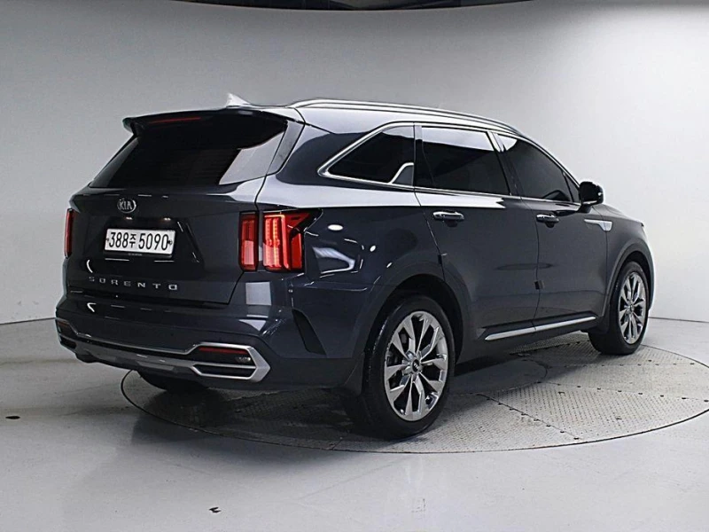 Kia Sorento Diesel 2.2 4WD Prestige, снимка 2 - Автомобили и джипове - 52107853